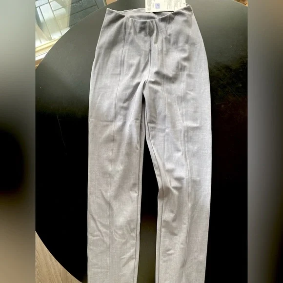 lululemon athletica Gray Here to There HR Pant 7/8 - Picture 4 of 4